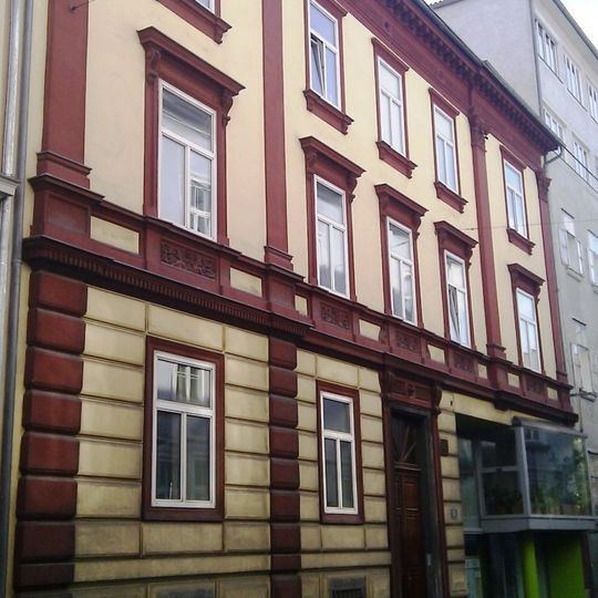 Miethaus und evang.-methodistische Kirche