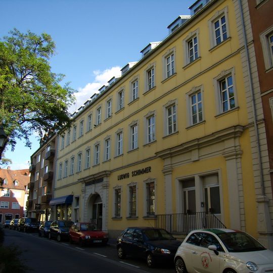 Wohnhaus, ehemaliger Hof zum Großen Löwen