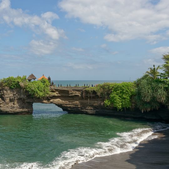 Batu-Bolong-Tempel