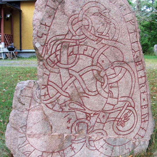 Uppland Runic Inscription 152