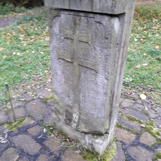 Křížový kámen zvaný Morový v Opárenském údolí
