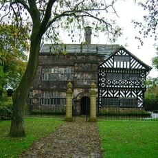 Hall i' th' Wood