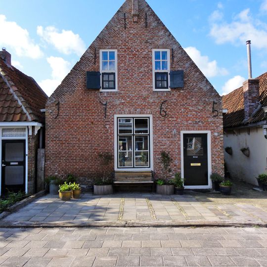 Oosteinde 24, Sint Jacobiparochie