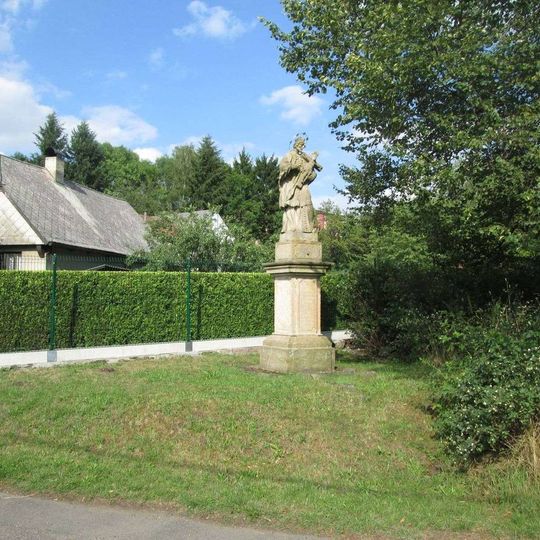 Socha svatého Jana Nepomuckého ve Strašicích