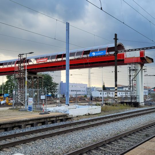 Lávka přes železniční stanici Pardubice hlavní nádraží