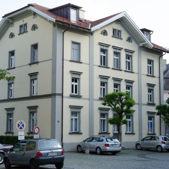 Ehemaliges Magazin- und Dienstgebäude der Schiffswerft