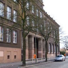 Lily-Braun-Schule Münsingerstraße 2, Galenstraße 32/36, Hohenzollernring 7-10, Martin-Albertz-Weg 2