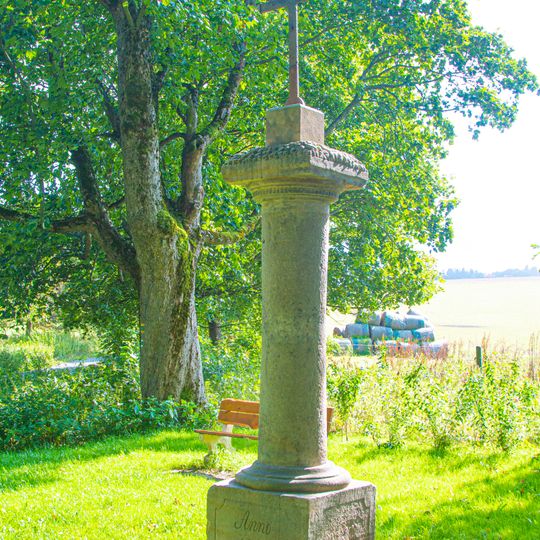 Kříž u rozcestí na Jívku