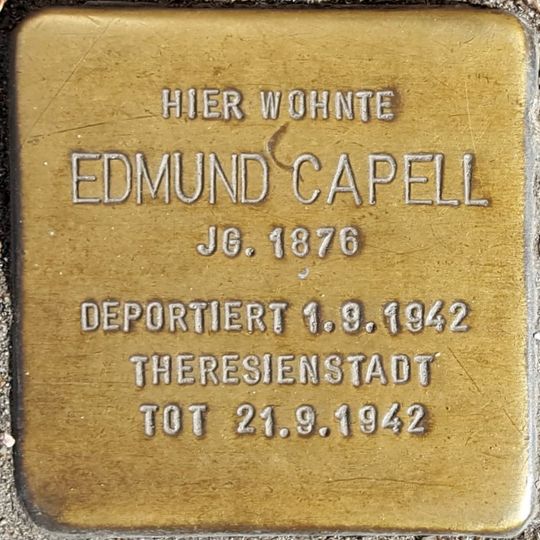 Stolperstein en memoria de Edmund Capell