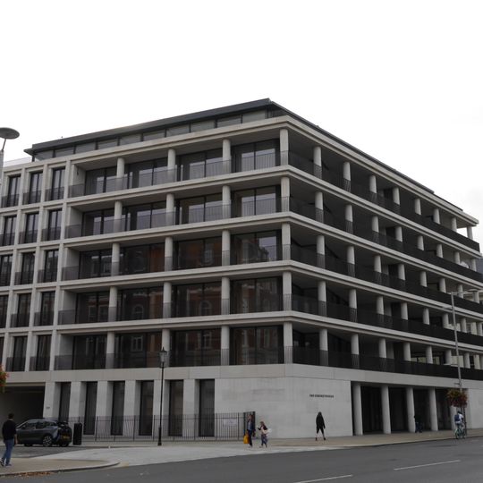 One Kensington Gardens