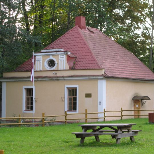 Kungu mājas gala spārns