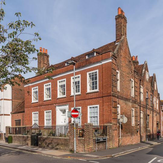 47, Winchester Street