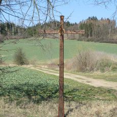 Dřevěný kříž západně od Zvolenovic