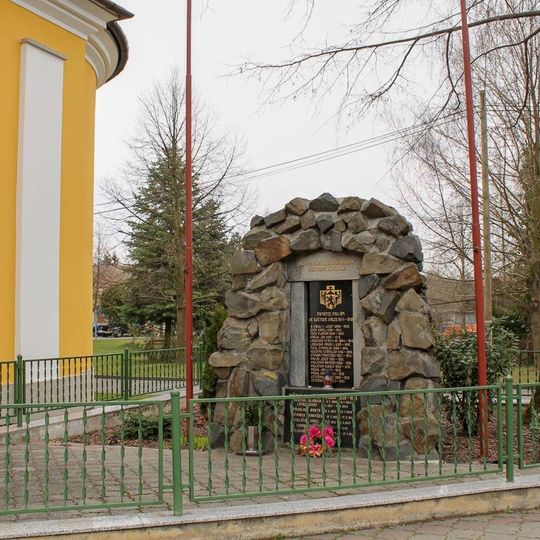 Pomník padlým ve Víceměřicích u kaple