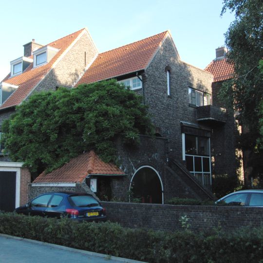 Herenhuis met artsenpraktijk