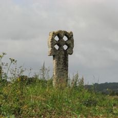 Croix percée de Neaufles-Saint-Martin