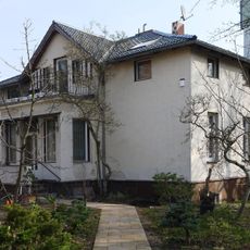 Wohnhaus Akazienallee 31, Eschenallee 2