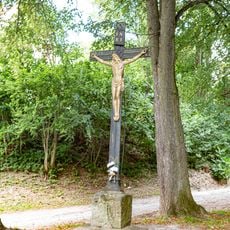 Kříž na Hřbitovní ulici v Rájci-Jestřebí