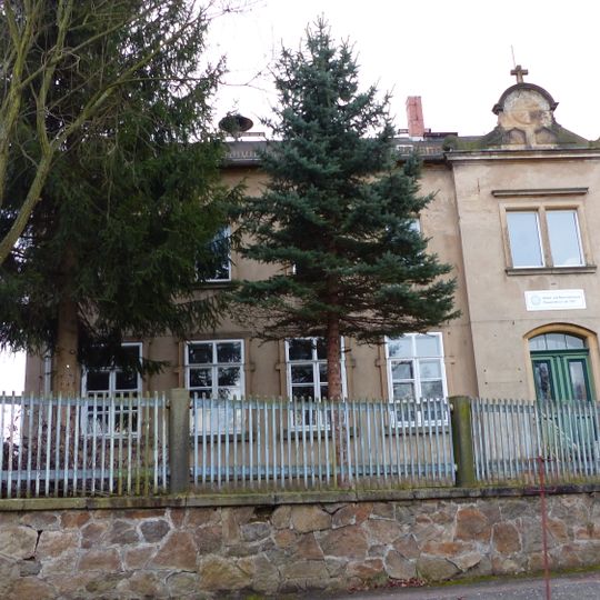 Schulgebäude Bärnsdorfer Hauptstraße 48