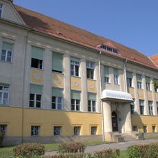 Volksschule Aribonenstraße
