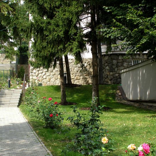 Vila a záhrada, záhrada