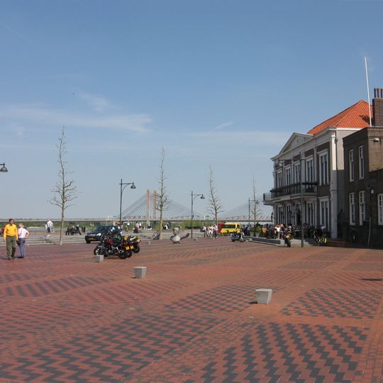 Waalkade 6, Zaltbommel