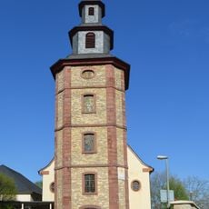 Ev. Kirche u. Pfarrhaus
