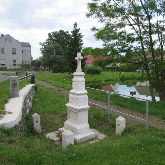 Kříž v Přehýšova u křižovatky