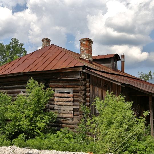 Дом жилой для служащих