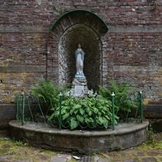 Spring with statue of Virgin Mary