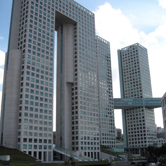 Torre Arcos Bosques I