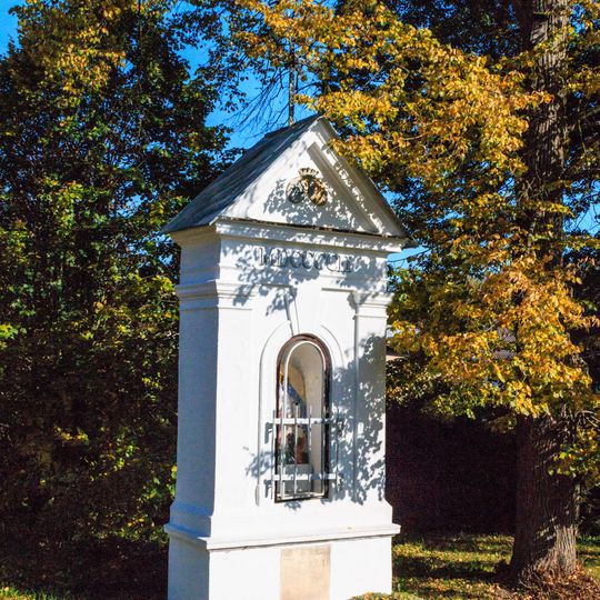 Kaplička v Týništi nad Orlicí v ulici Voklík