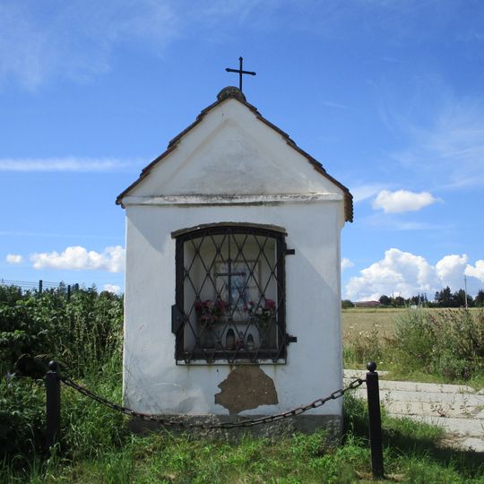 Kaplička jižně od Letkova