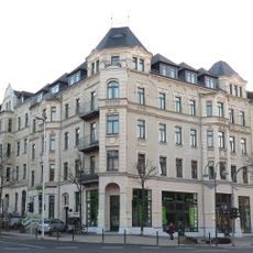 Mietshaus in geschlossener Bebauung in Ecklage Barbarossastraße 39