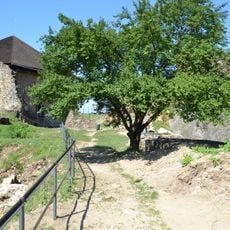 Fiľakovský hrad, nádvorie hradné II.