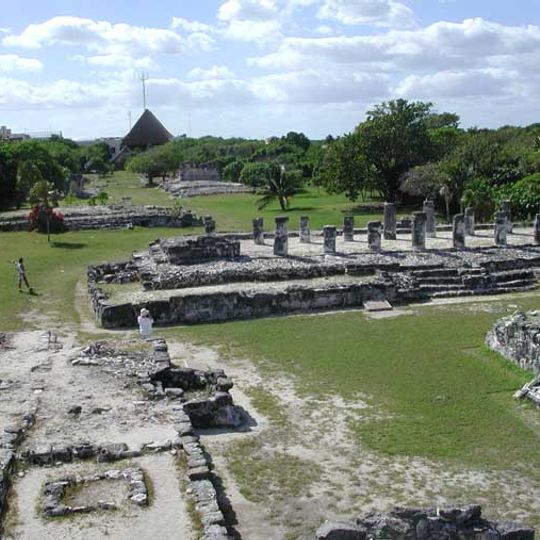 El Rey archaeological site
