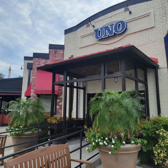 Uno Pizzeria & Grill