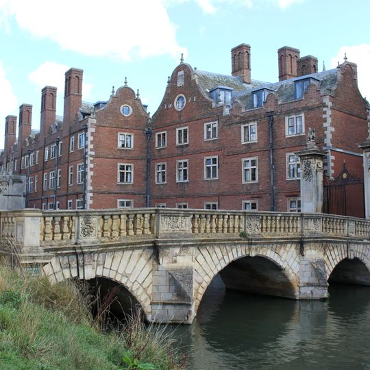 St John's College, Old Bridge