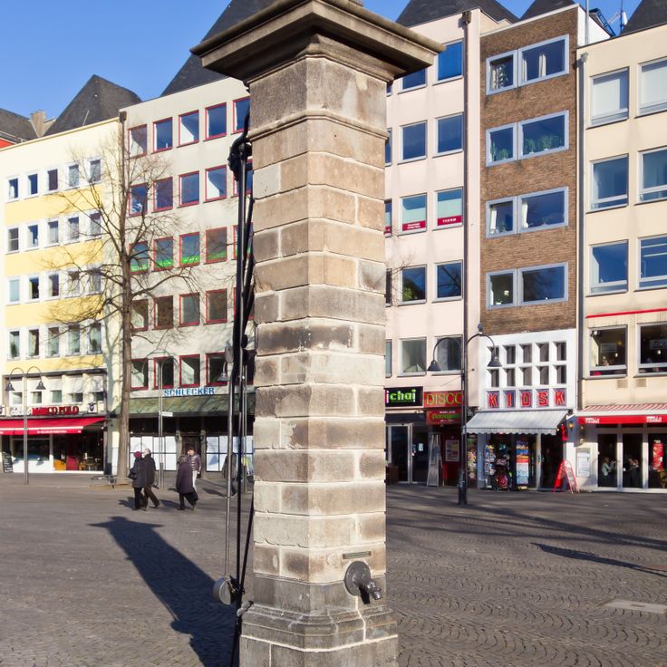 Steinerne Pumpe