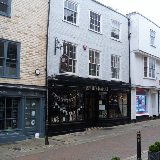 34, St Maragaret's Street