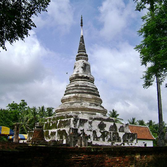 Wat Phra Fang Sawang Khaburimuninat