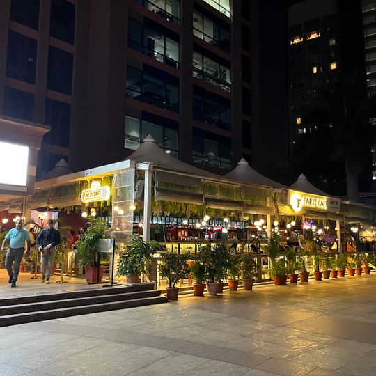 Farzi Cafe