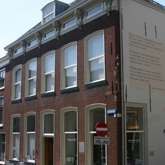 Nieuwsteeg 1, Leiden