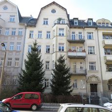 Mietshaus in geschlossener Bebauung mit Vorgarten Georg-Landgraf-Straße 17