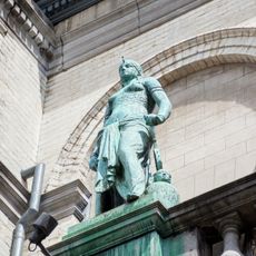 Statue