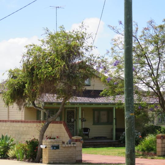 Residence 188 Safety Bay Road, Safety Bay