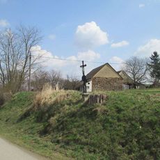 Kříž jižně od Závsí