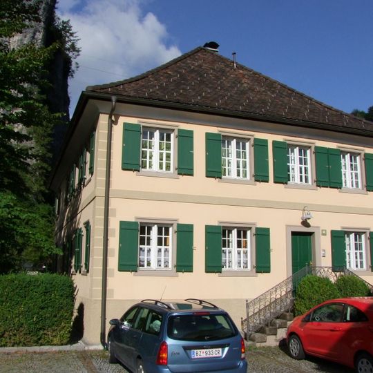 Pfarrhof, Ehemaliges Frühmesserhaus