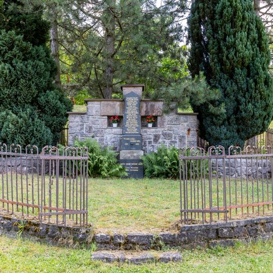 Pomník padlým v Třebotově