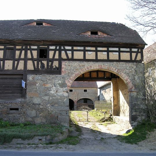 Wozownia z bramą w zagrodzie nr 17